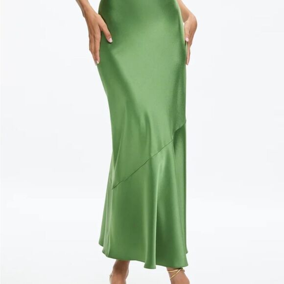 Alice+Olivia Elegant Avocado Green Satin Slip Skirt size 4 - Picture 1 of 9